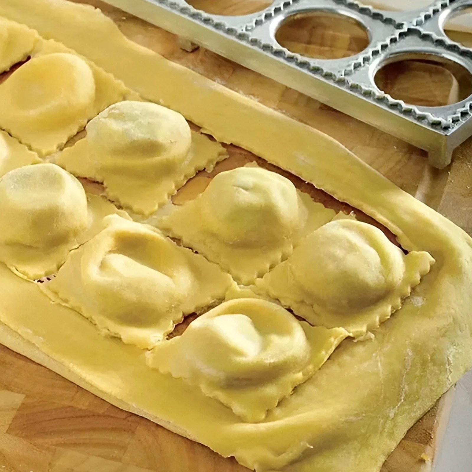 Forma do pierogów 12 otworów,  – Kitchen Gadgets Products recenzja i cena
